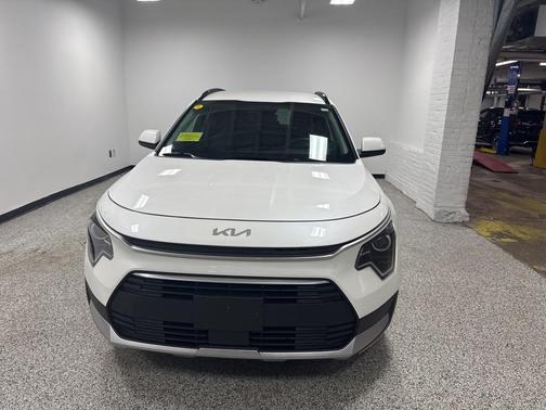 2023 Kia Niro EX