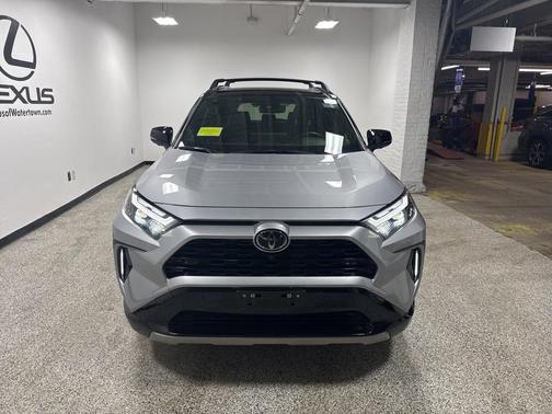 2025 Toyota RAV4 Hybrid SE
