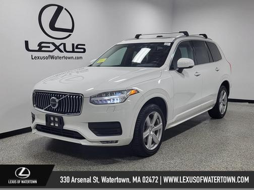 2021 Volvo XC90 T6 Momentum