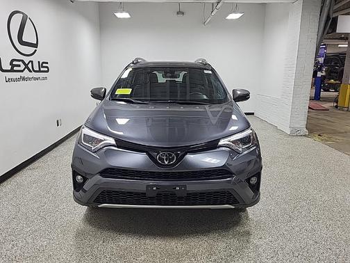 2018 Toyota RAV4 SE
