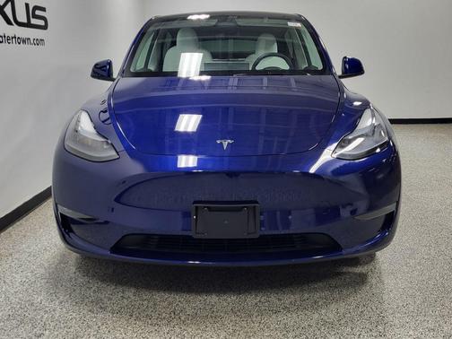 Quicksilver 2025 Tesla Model Y Long Range Dual Motor All-Wheel Drive