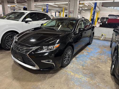 2018 Lexus ES 350 Base