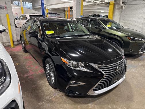 2018 Lexus ES 350 Base