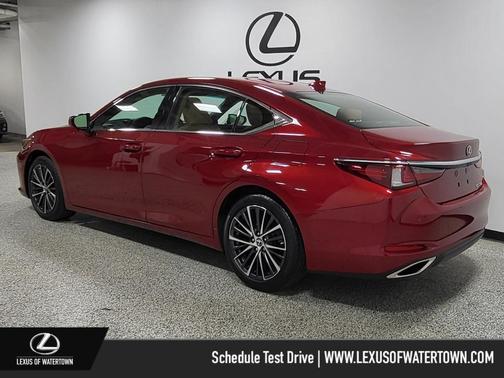 2022 Lexus ES 350 Base