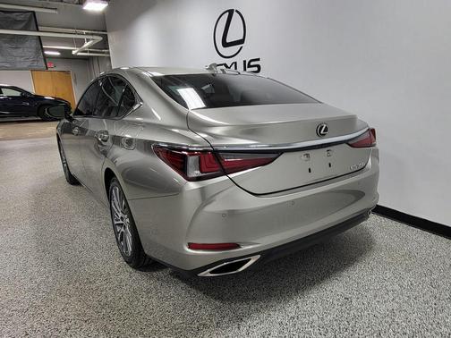 Atomic Silver 2019 Lexus ES 350 Base