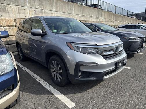 Lunar Silver Metallic 2022 Honda Pilot AWD EX-L