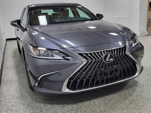 2023 Lexus ES 350 Base