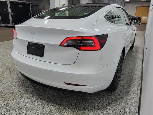 2020 Tesla Model 3 Standard Range Plus