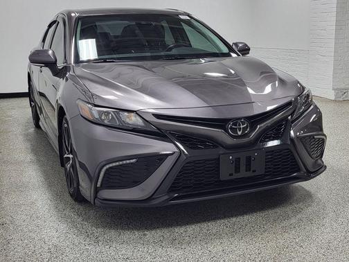 Predawn Gray Mica 2022 Toyota Camry SE