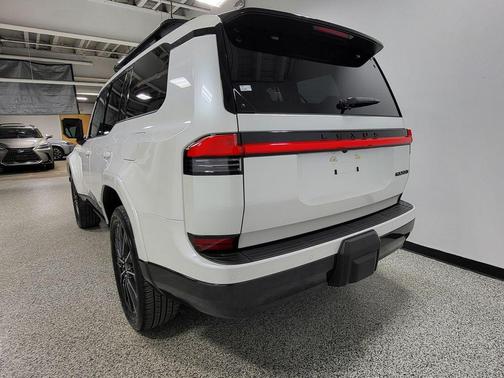 Eminent White Pearl 2025 Lexus GX 550 Luxury+