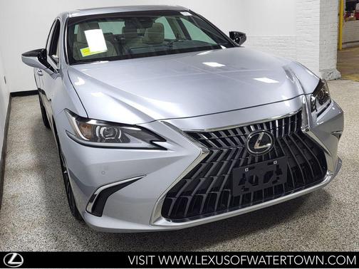 2024 Lexus ES 300h Base