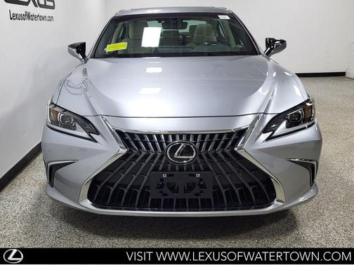 2024 Lexus ES 300h Base