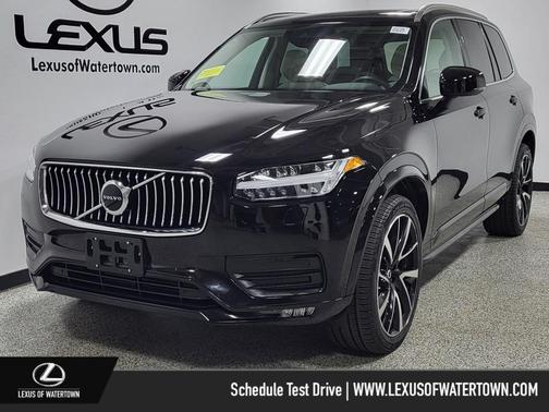 2021 Volvo XC90 T6 Momentum