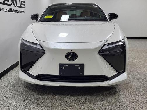 Eminent White Pearl 2023 Lexus RZ 450e Premium