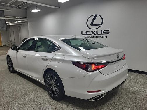 2024 Lexus ES 350 Base