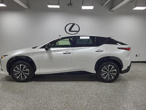 2025 Lexus RZ 450e 450e Premium