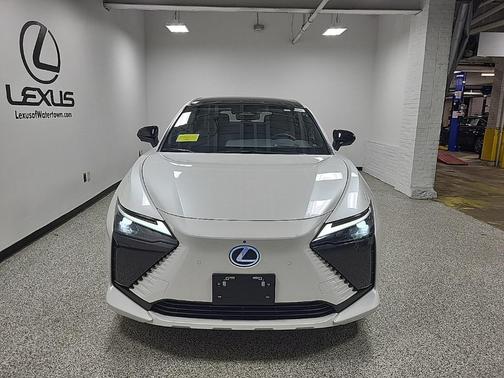 2025 Lexus RZ 450e 450e Premium