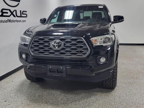 Midnight Black Metallic 2021 Toyota Tacoma TRD Sport