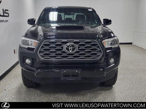 Midnight Black Metallic 2021 Toyota Tacoma TRD Sport