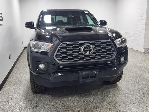 Midnight Black Metallic 2021 Toyota Tacoma TRD Sport
