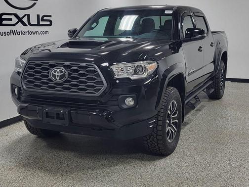 Midnight Black Metallic 2021 Toyota Tacoma TRD Sport