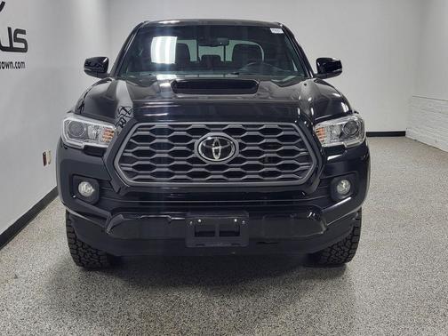 Midnight Black Metallic 2021 Toyota Tacoma TRD Sport