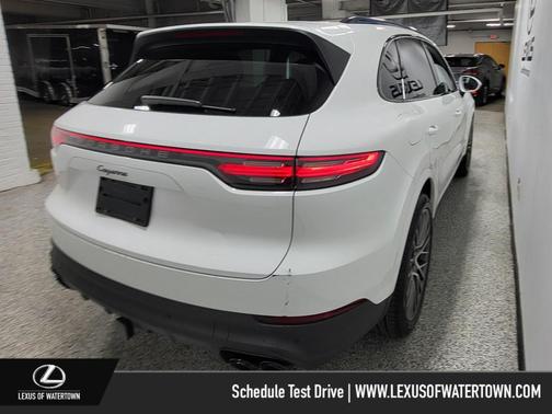 2022 Porsche Cayenne Platinum Edition