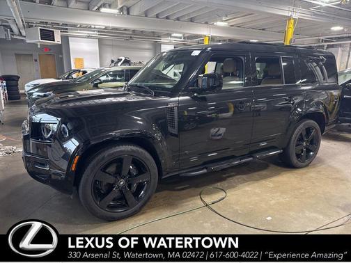 Santorini Black Metallic 2025 Land Rover Defender V8