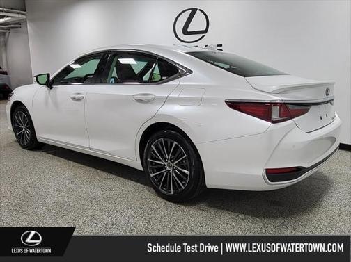 2024 Lexus ES 300h Base