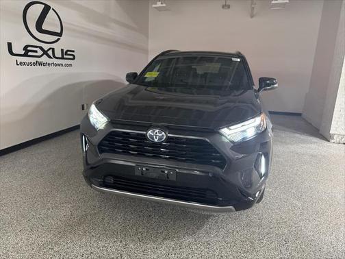 2024 Toyota RAV4 Hybrid SE
