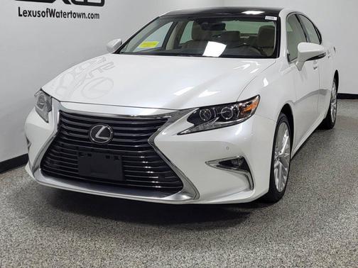 Eminent White Pearl 2017 Lexus ES 350 Base