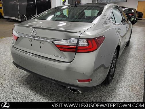 Atomic Silver 2017 Lexus ES 350 Base