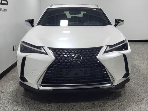 Eminent White Pearl 2023 Lexus UX 250h Base