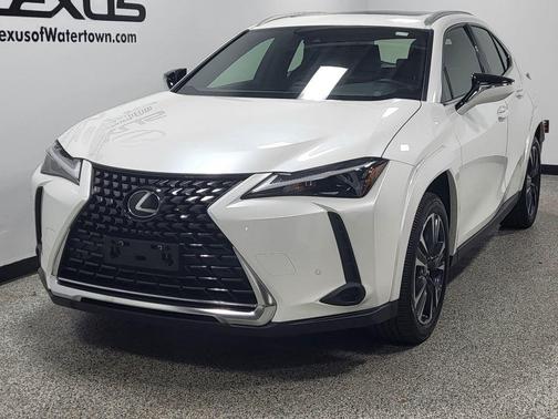 Eminent White Pearl 2023 Lexus UX 250h Base