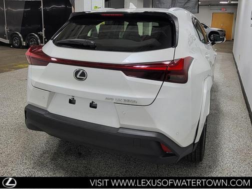 Eminent White Pearl 2023 Lexus UX 250h Base