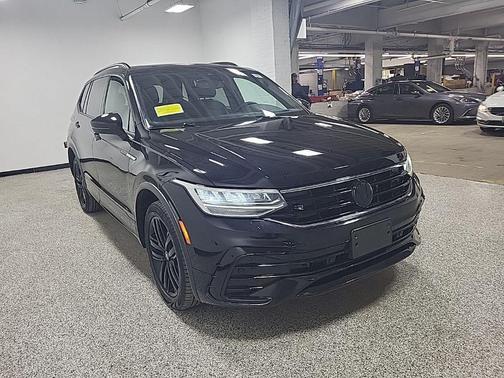 2022 Volkswagen Tiguan 2.0T SE R-Line Black 4MOTION