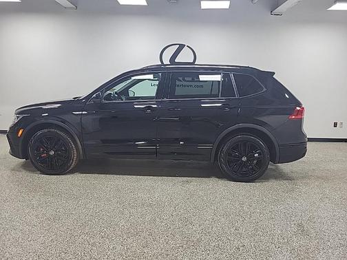 2022 Volkswagen Tiguan 2.0T SE R-Line Black 4MOTION