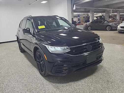 2022 Volkswagen Tiguan 2.0T SE R-Line Black 4MOTION