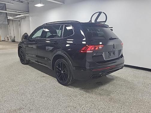 2022 Volkswagen Tiguan 2.0T SE R-Line Black 4MOTION