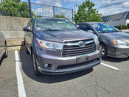 Predawn Gray Mica 2016 Toyota Highlander LE Plus