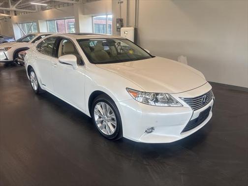 2014 Lexus ES 300h Base