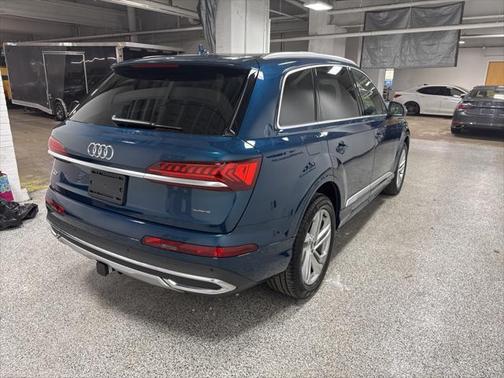2021 Audi Q7 55 Premium Plus