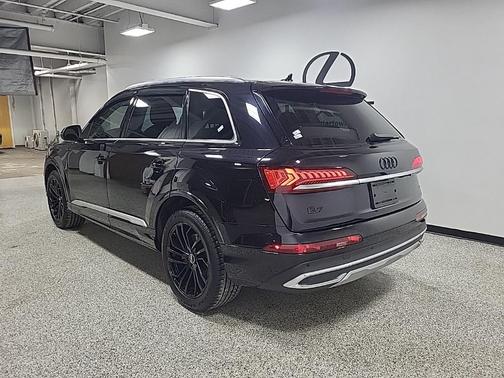 2020 Audi Q7 55 Premium Plus