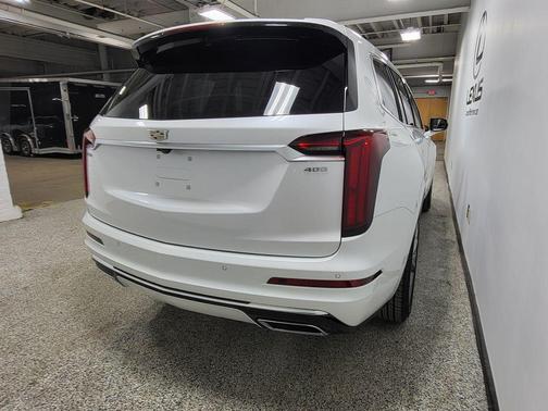 2025 Cadillac XT6 Premium Luxury FWD