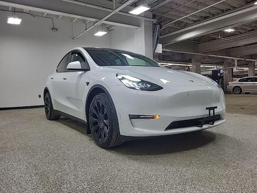 2023 Tesla Model Y Long Range Dual Motor All-Wheel Drive