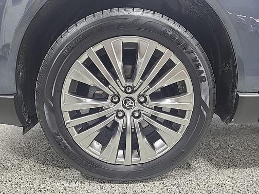 2022 Toyota Venza Limited