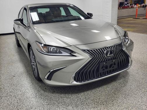 Atomic Silver 2021 Lexus ES 350 Base