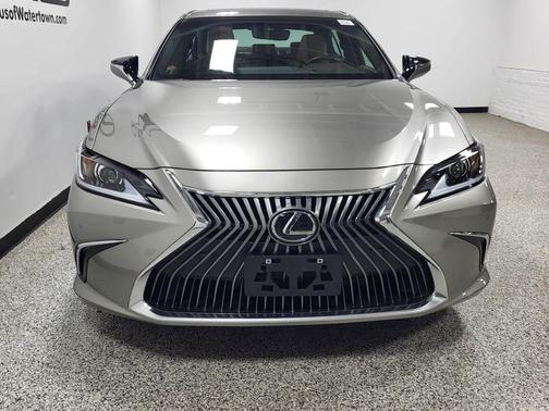 Atomic Silver 2021 Lexus ES 350 Base