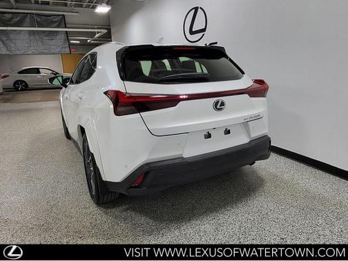 Eminent White Pearl 2023 Lexus UX 250h Base