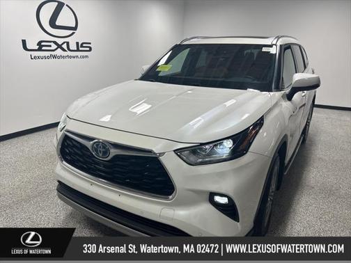 2021 Toyota Highlander Hybrid Platinum